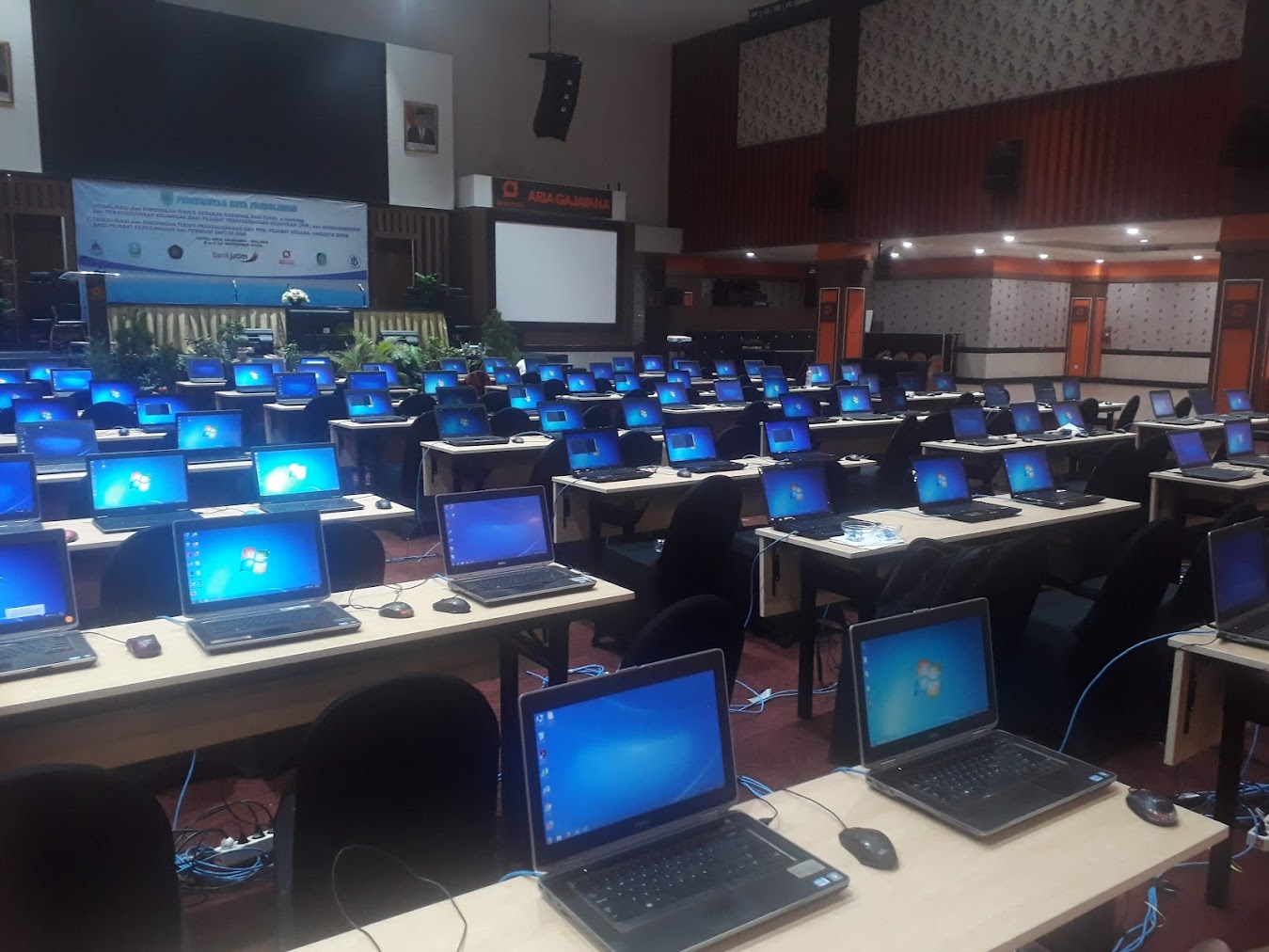 Sewa Laptop di Jogja dan sekitarnya